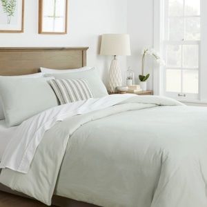 Threshold Full/Queen Sage Duvet Cover and Sham Set!
